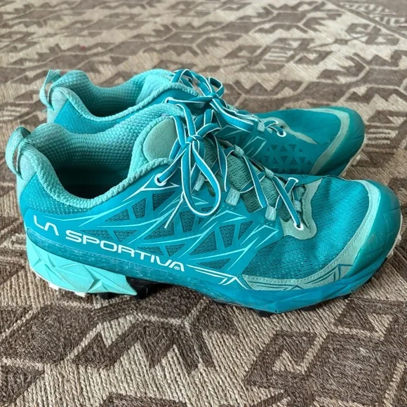 La Sportiva Women's Teal Athletic Shoes - Picture 4 of 8